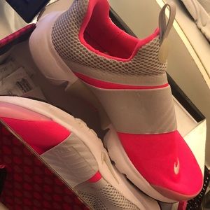 Nike Air Prestos size 5Y